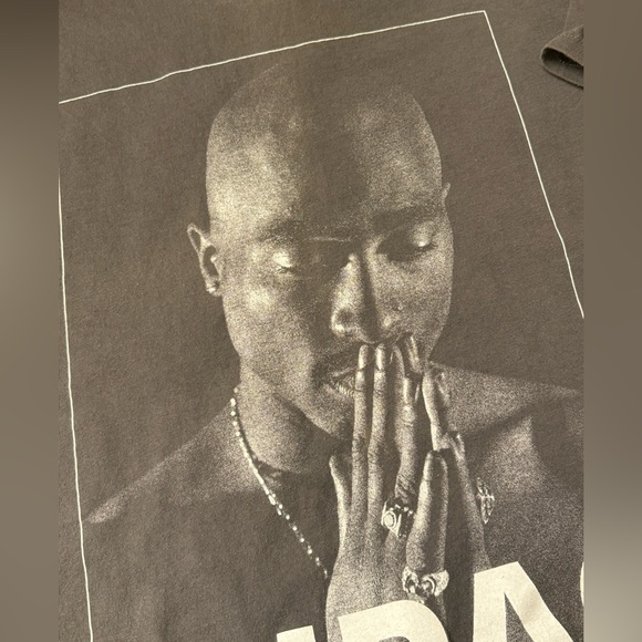 2PAC Praying Shirt - Picture 5 of 5